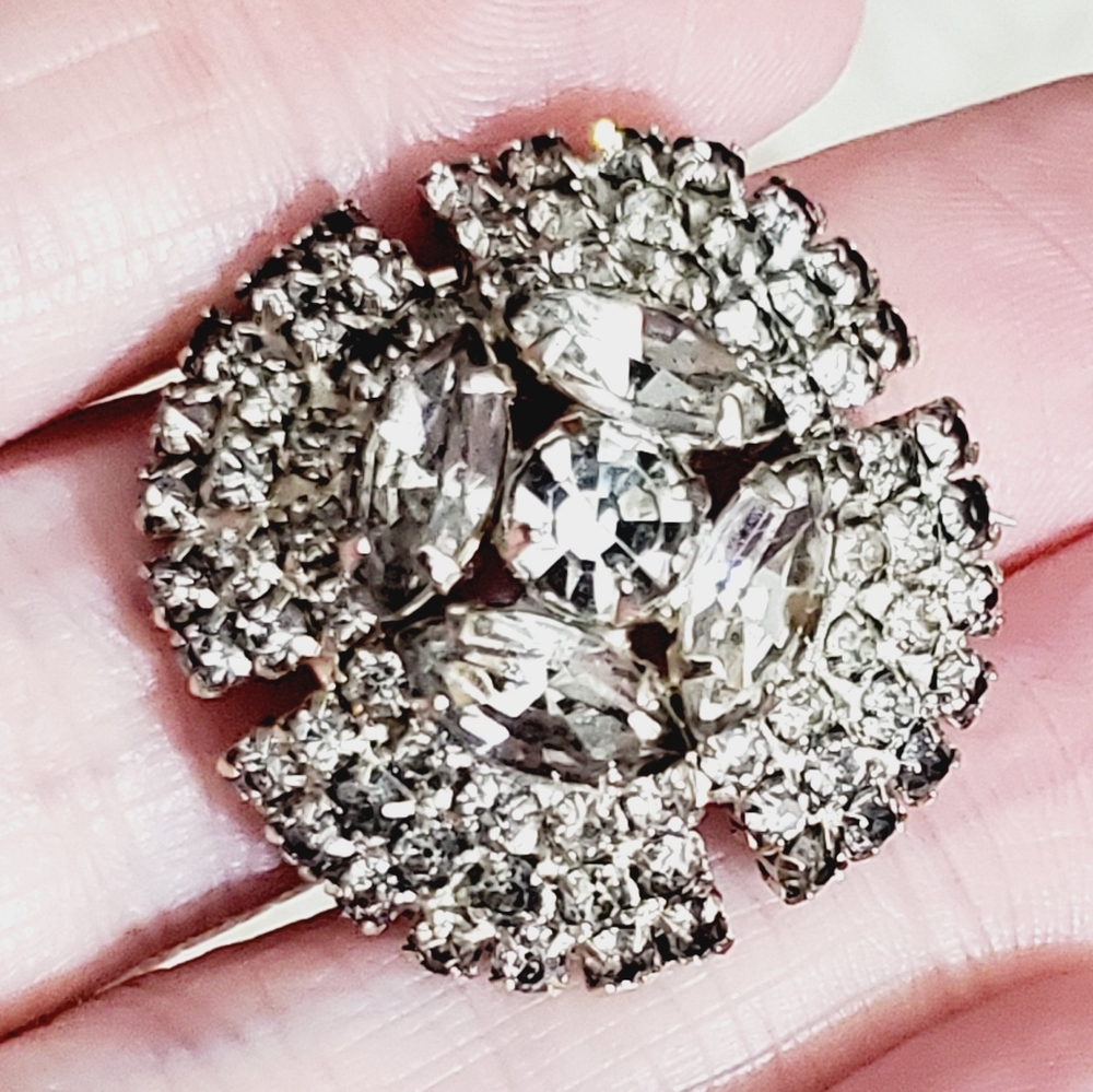 Vintage art deco Brooch crystal stones STUNNING Estate Jewelry Clear Dome